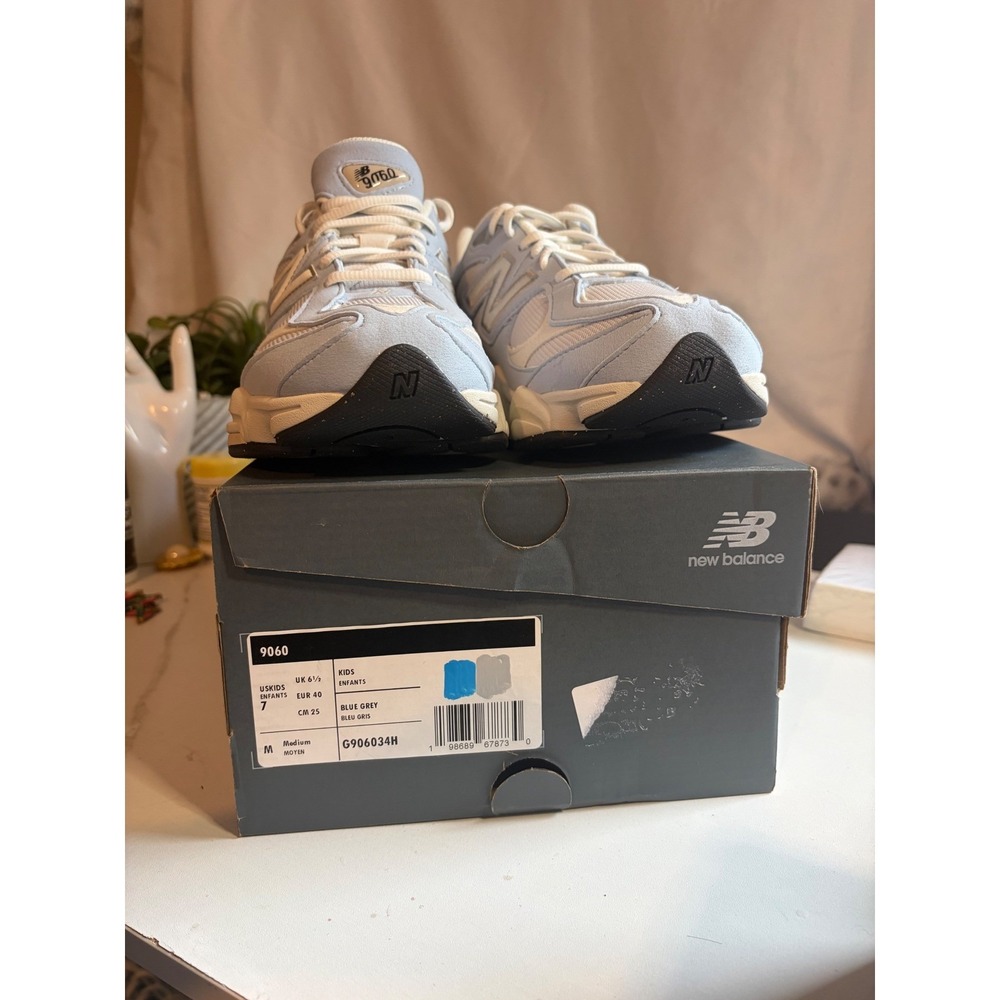 New Balance 9060 Blue Grey Cream Sneakers G906034H Youth 7 Women 8.5 - Picture 9 of 11